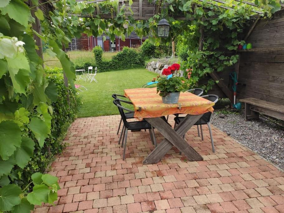 La Tulipe **** Bed & Breakfast Savines Bagian luar foto