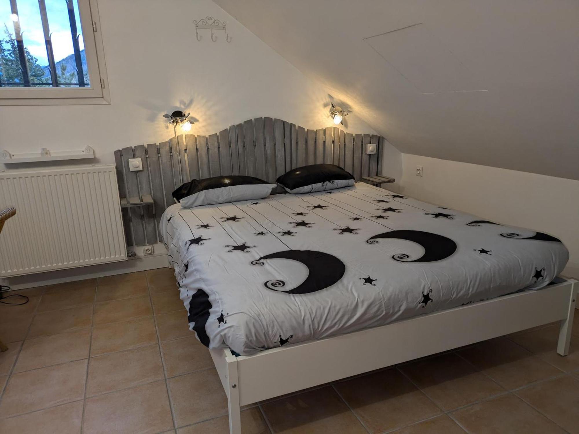 La Tulipe **** Bed & Breakfast Savines Bagian luar foto